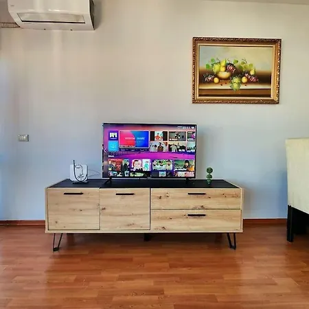 Ring Corner Flat W/ 24h Check In * Tirana