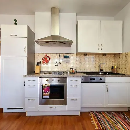 Ring Corner Flat W/ 24h Check In Tirana