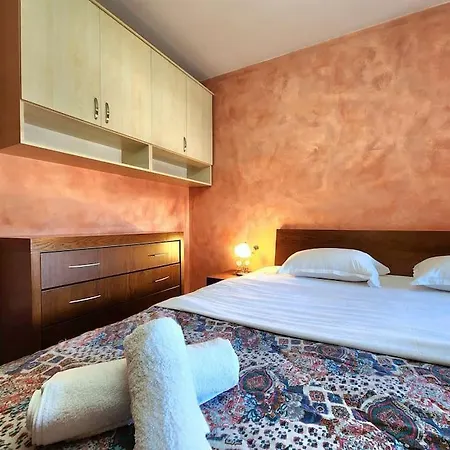 Apartmán Ring Corner Flat W/ 24h Check In
